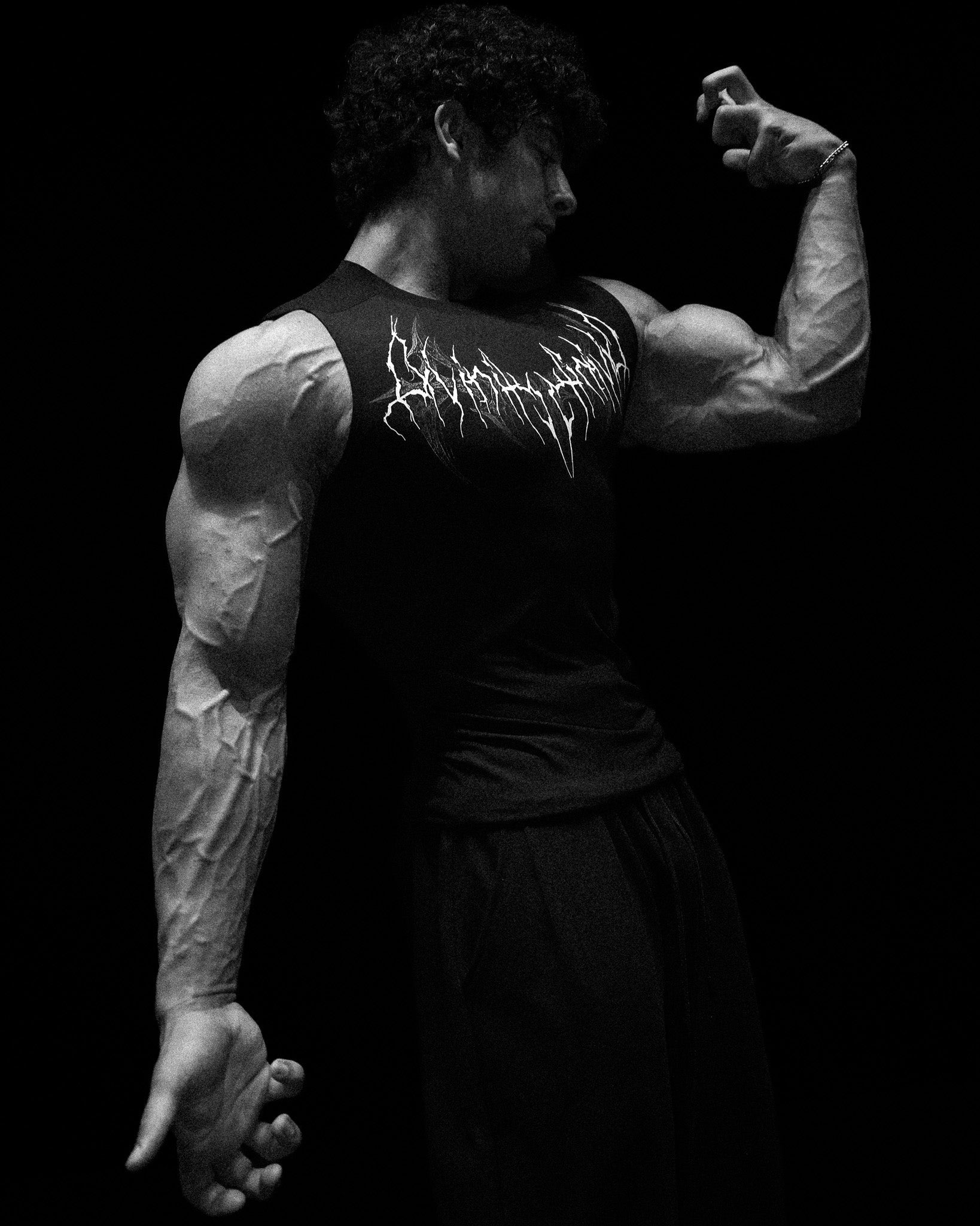 Void Tech™ Nightfall Cut-off Delt Compression [VOID BLACK]