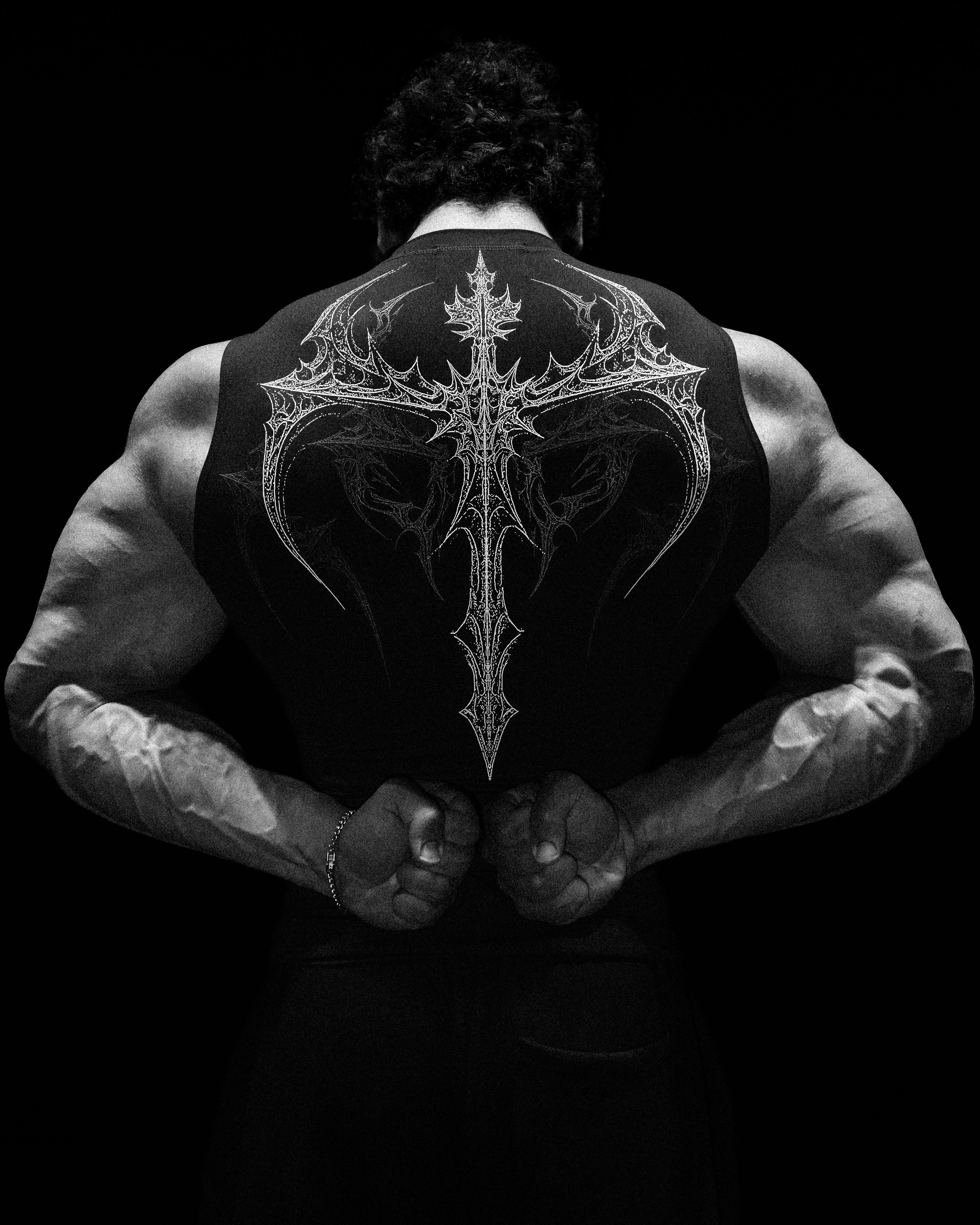 Void Tech™ Nightfall Cut-off Delt Compression [VOID BLACK]