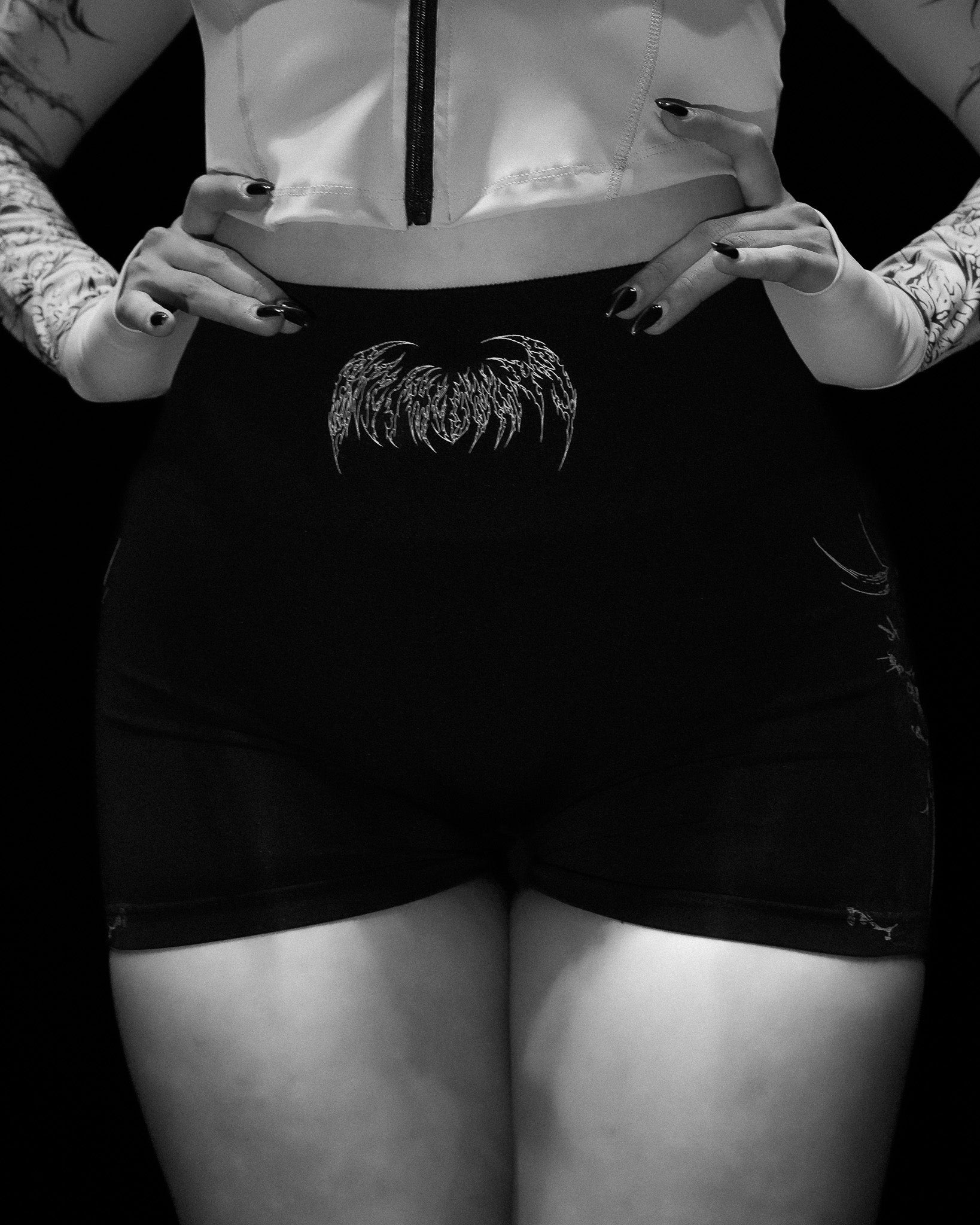 Women's Void Tech™ Cathedral Seamless Shorts [VOID BLACK]